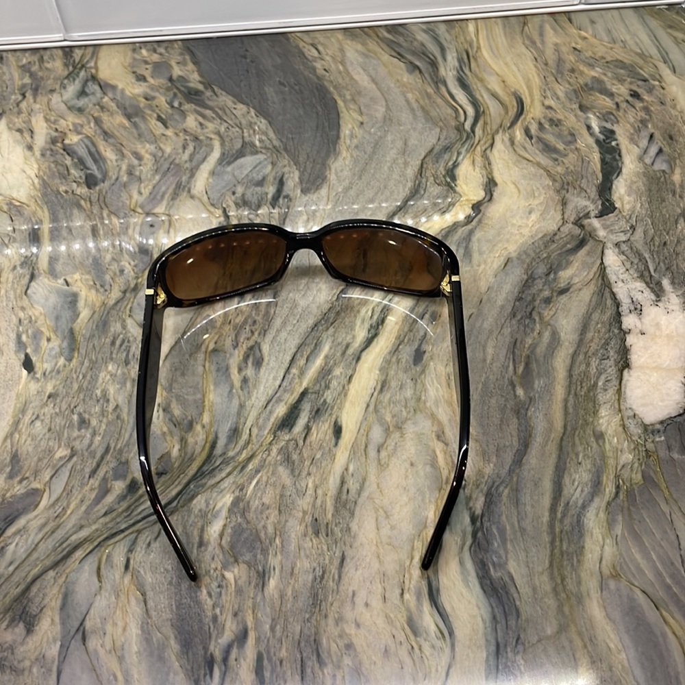Coach women sunglasses. - Picture 2 of 6